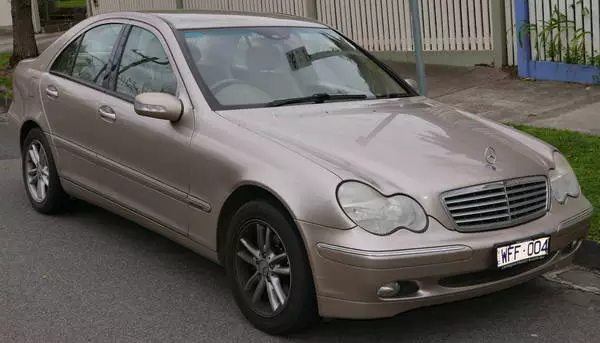Mercedes-Benz C 180 1.8dm3 benzyna 204 H0S9M0 NZABB502